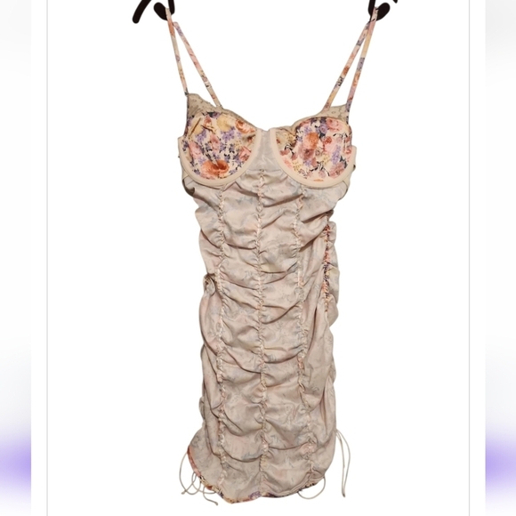 NWOT For Love And Lemons X Victoria Secret Gardenia Floral Ruched Mini Dress XS - Picture 16 of 16